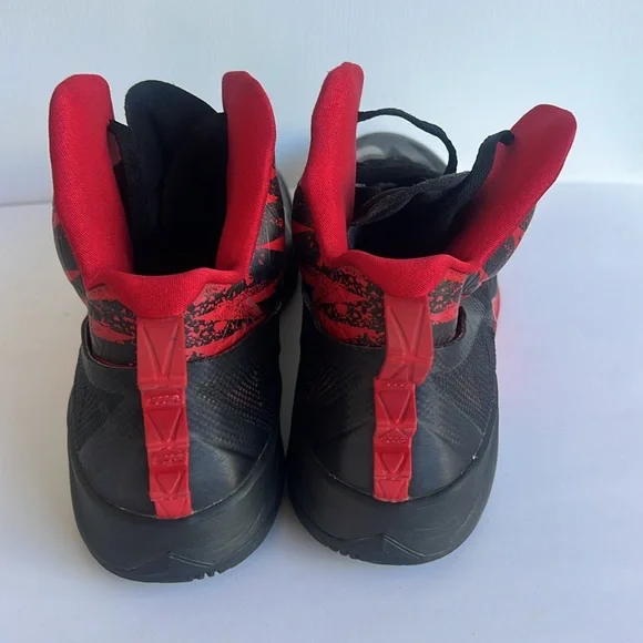 NIKE Zoom Hyperfuse 2013 SIZE 15 Black Red - Picture 6 of 9